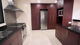 2 Bedroom Condo for rent in San Lorenzo, Metro Manila near MRT-3 Ayala