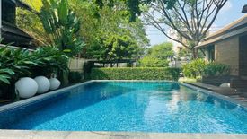 5 Bedroom Villa for sale in Khlong Tan Nuea, Bangkok