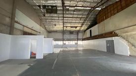 Warehouse / Factory for rent in Urdaneta, Metro Manila near MRT-3 Ayala