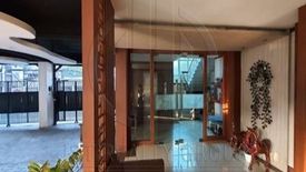 Commercial for rent in Khlong Tan Nuea, Bangkok