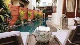 5 Bedroom House for rent in Khlong Tan Nuea, Bangkok