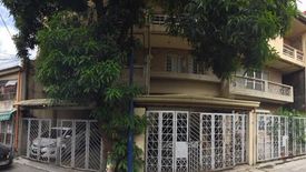 3 Bedroom House for sale in Urdaneta, Metro Manila near MRT-3 Ayala