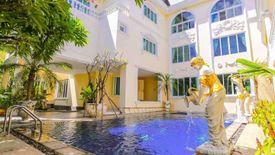 10 Bedroom House for sale in Lat Phrao, Bangkok