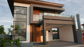 4 Bedroom House for sale in Loma, Laguna