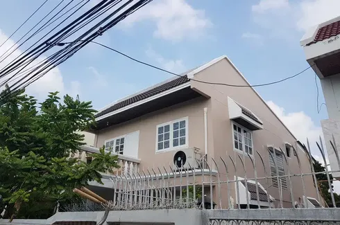 3 Bedroom House for sale in Phra Khanong, Bangkok near BTS On Nut