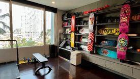 3 Bedroom Condo for sale in Bang Lamphu Lang, Bangkok