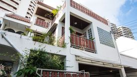 4 Bedroom Apartment for sale in Khlong Tan Nuea, Bangkok near BTS Phrom Phong