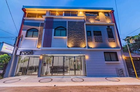 30 Bedroom House for sale in Manuyo Dos, Metro Manila