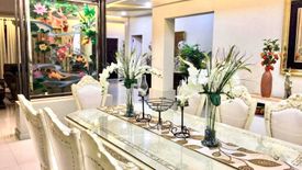 6 Bedroom House for sale in Moonwalk, Metro Manila