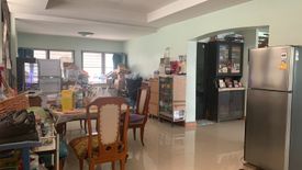 3 Bedroom House for sale in Chom Phon, Bangkok