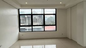 3 Bedroom Townhouse for sale in Kapitolyo, Metro Manila
