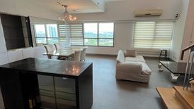 1 Bedroom Condo for rent in San Lorenzo, Metro Manila near MRT-3 Ayala