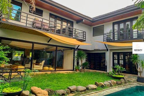 4 Bedroom Villa for sale in New Alabang Village, Metro Manila