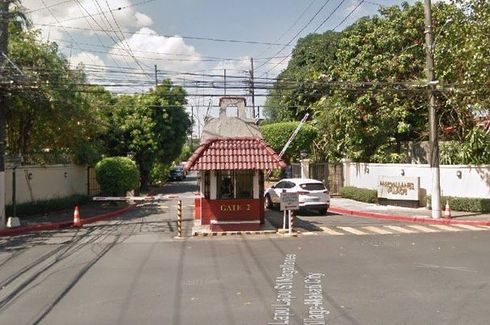 5 Bedroom House for rent in Magallanes, Metro Manila near MRT-3 Magallanes