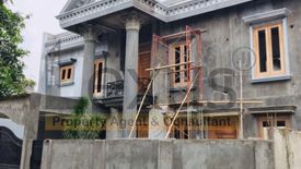 Rumah dijual dengan 6 kamar tidur di Lengkong Wetan, Banten
