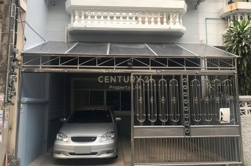 2 Bedroom Townhouse for rent in Bang Chak, Bangkok near BTS On Nut
