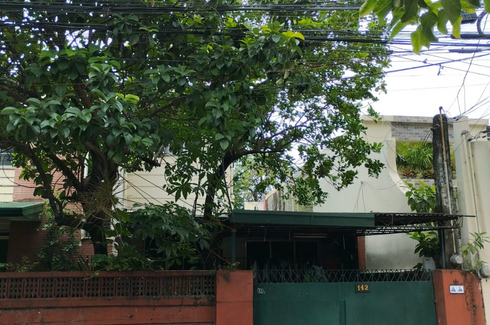 House for sale in Horseshoe, Metro Manila near LRT-2 Betty Go-Belmonte
