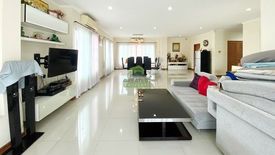 5 Bedroom House for sale in Khlong Chan, Bangkok