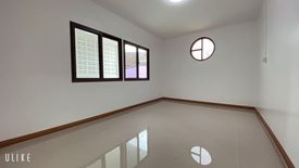 2 Bedroom Townhouse for sale in Surasak, Chonburi