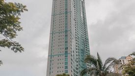 2 Bedroom Condo for Sale or Rent in 8 Forbestown Centre, Taguig, Metro Manila