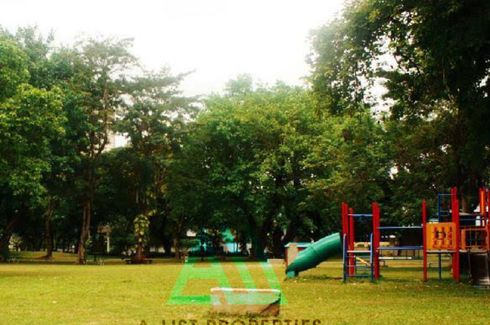 Land for sale in Forbes Park North, Metro Manila near MRT-3 Buendia