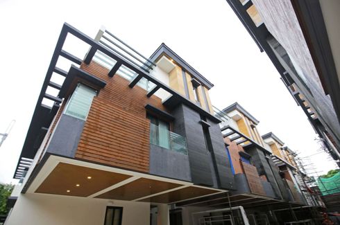 5 Bedroom House for sale in Mariana, Metro Manila near LRT-2 J. Ruiz