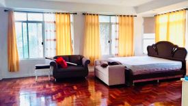 6 Bedroom House for sale in Pulang Lupa Dos, Metro Manila