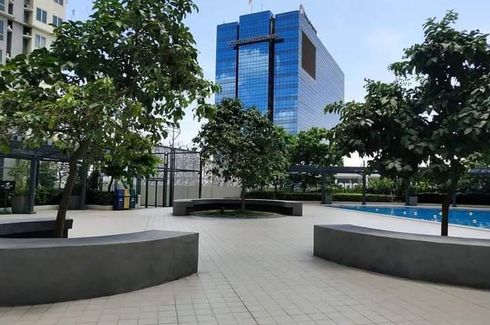 2 Bedroom Serviced Apartment for sale in San Lorenzo Place, Bangkal, Metro Manila near MRT-3 Magallanes
