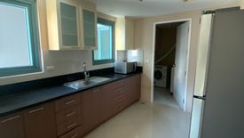 3 Bedroom Condo for rent in 8 Forbestown Centre, Taguig, Metro Manila