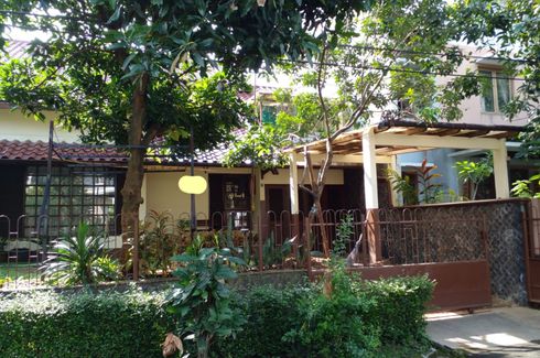 Rumah dijual dengan 5 kamar tidur di Bintaro, Jakarta