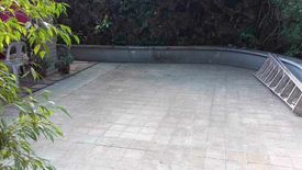 4 Bedroom House for sale in Barangay 76, Metro Manila near LRT-1 Libertad