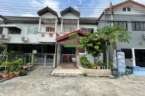 3 Bedroom Townhouse for sale in Si Kan, Bangkok