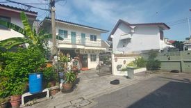 5 Bedroom House for sale in Huai Khwang, Bangkok near MRT Huai Khwang