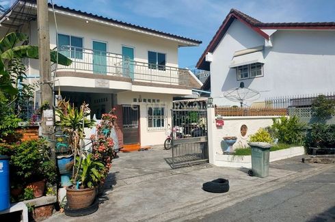 5 Bedroom House for sale in Huai Khwang, Bangkok near MRT Huai Khwang