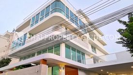 5 Bedroom House for sale in Phra Khanong Nuea, Bangkok near BTS On Nut