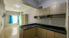 2 Bedroom Condo for sale in Pio Del Pilar, Metro Manila