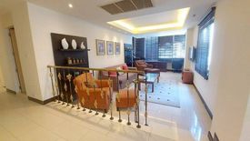 2 Bedroom Condo for sale in Khlong Toei, Bangkok near BTS Nana