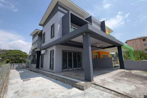 5 Bedroom House for Sale or Rent in Dengkil, Selangor