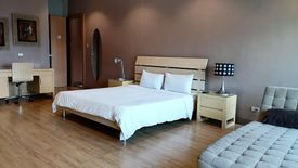 3 Bedroom Condo for rent in BGC, Metro Manila