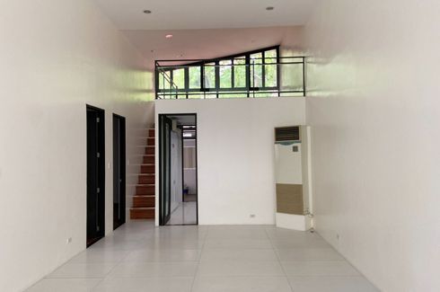 3 Bedroom House for rent in San Lorenzo Place, Bangkal, Metro Manila near MRT-3 Magallanes