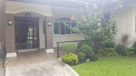 3 Bedroom House for rent in Urdaneta Village, Bangkal, Metro Manila near MRT-3 Magallanes