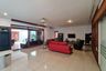 5 Bedroom House for sale in Cipedes, West Java