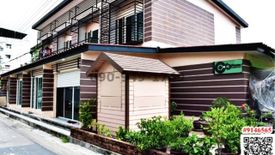 1 Bedroom Townhouse for rent in Phlapphla, Bangkok near MRT Mahatthai