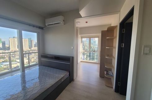 3 Bedroom Condo for rent in Bangkal, Metro Manila near MRT-3 Magallanes