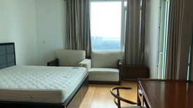 2 Bedroom Condo for sale in San Lorenzo, Metro Manila near MRT-3 Ayala