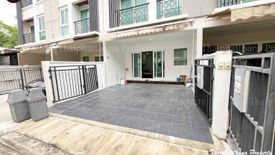 3 Bedroom Townhouse for Sale or Rent in Suan Luang, Bangkok near Airport Rail Link Hua Mak