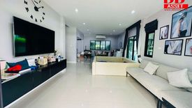 3 Bedroom House for sale in Sam Wa Tawan Tok, Bangkok