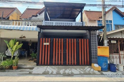 3 Bedroom Townhouse for sale in Saen Saep, Bangkok