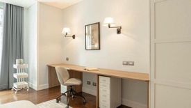 3 Bedroom Condo for sale in Urdaneta, Metro Manila near MRT-3 Buendia