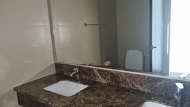 2 Bedroom Condo for rent in San Lorenzo, Metro Manila near MRT-3 Ayala